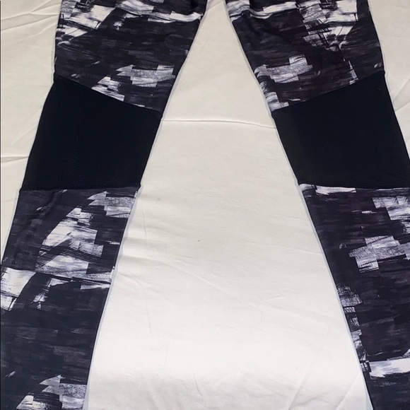 Black/white mix media print stretch leggings - Picture 5 of 5